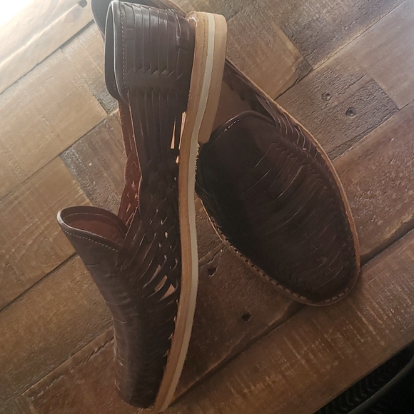 Mens Huaraches - Picture 2 of 4